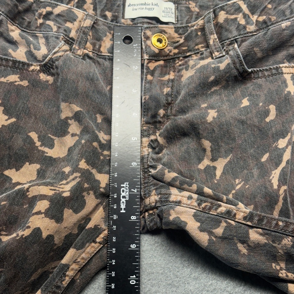 Abercrombie Kids Low Rise Baggy Jeans 11/12 Regular Camo Print Wide Leg Brown - Picture 7 of 9